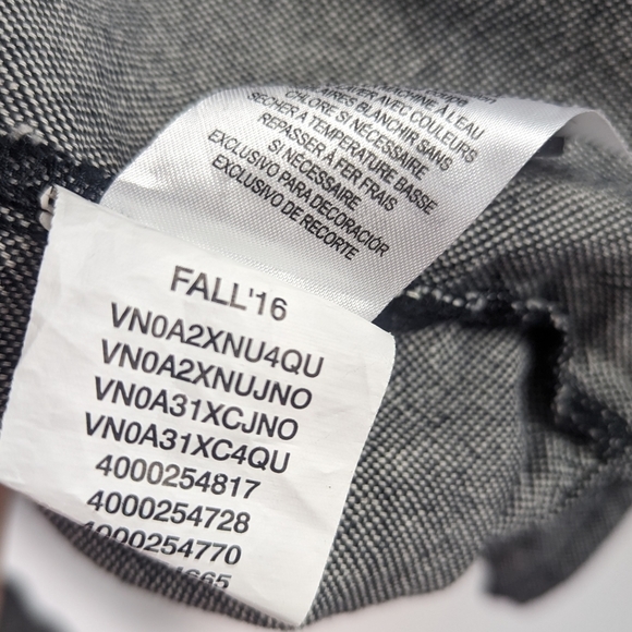 VANS 100% Cotton Dark Heathered Grey Button Down Shirt - Picture 9 of 9